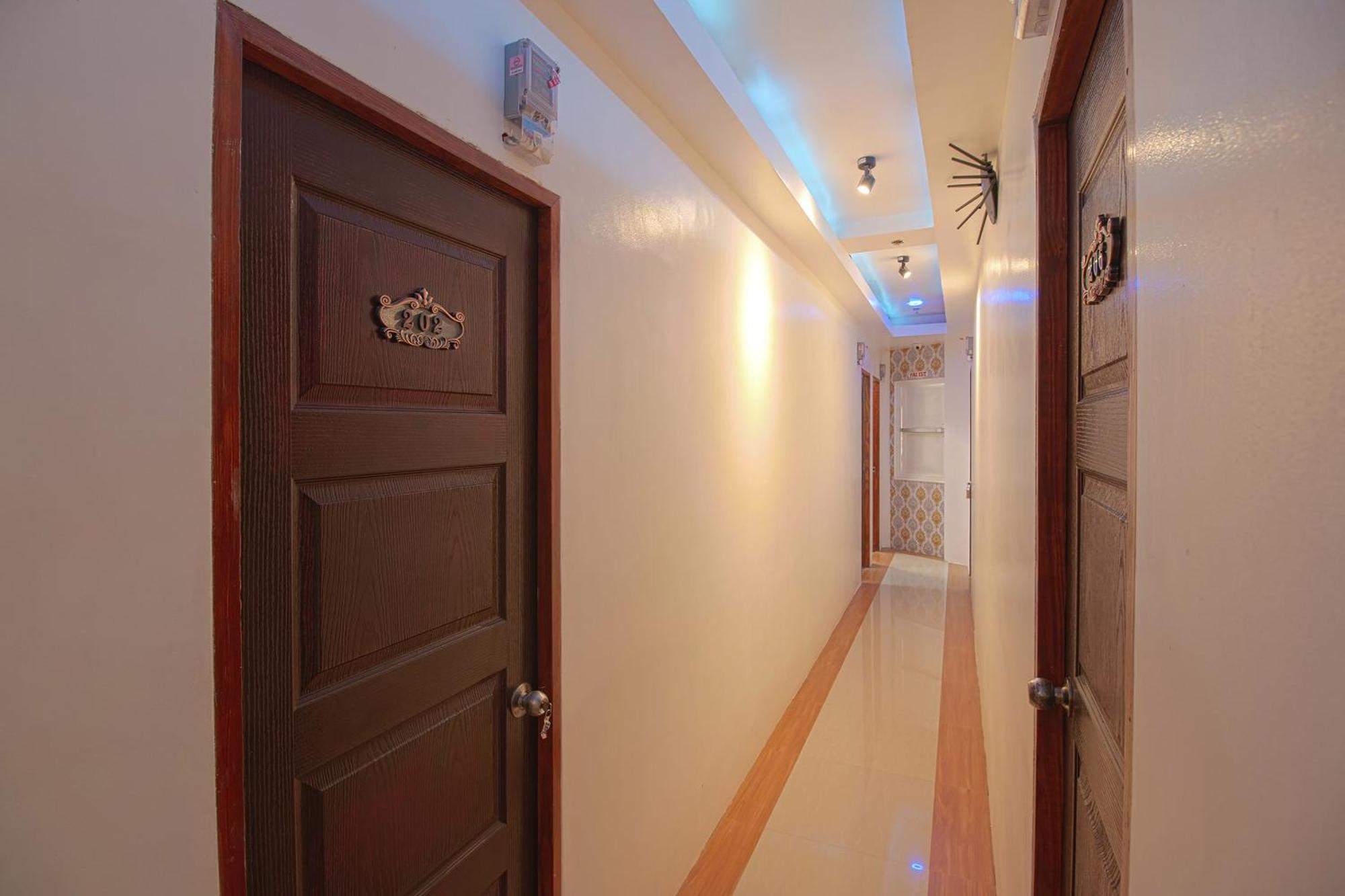 Oyo 685 K Fortune Apartelle Isla de Mactán Exterior foto